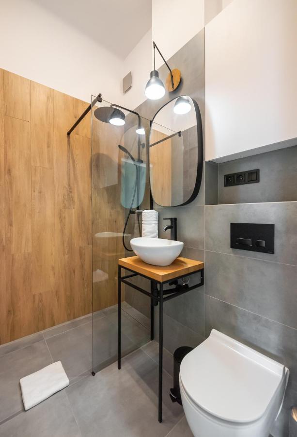 ורשה Grzybowska Sundown City Centre Apartment מראה חיצוני תמונה