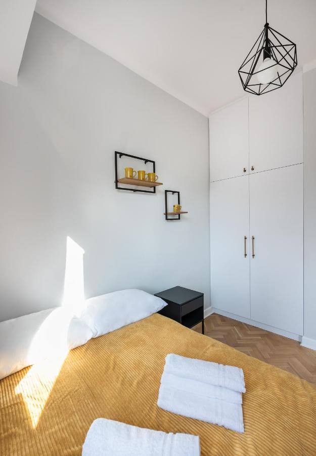 ורשה Grzybowska Sundown City Centre Apartment מראה חיצוני תמונה