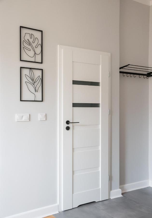 ורשה Grzybowska Sundown City Centre Apartment מראה חיצוני תמונה